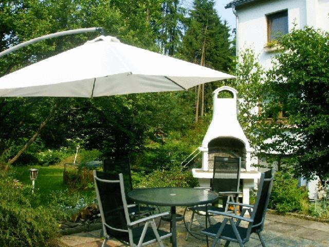 Waldpension Zum Felsenkeller Lichtenfels-Sachsenberg Exterior photo